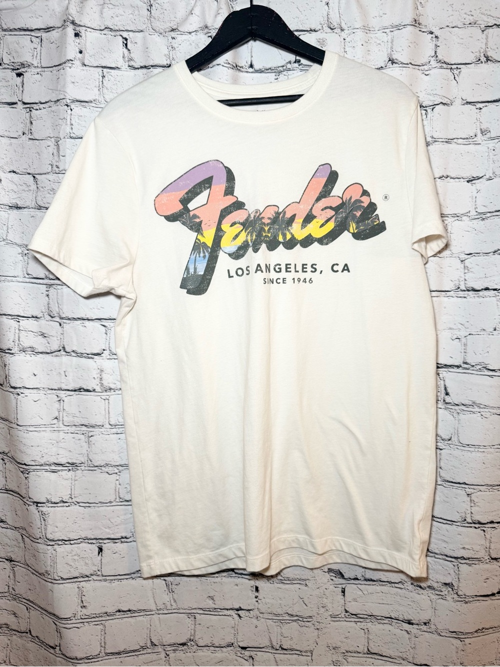 Goodfellow. Cream graphic Tshirt. Size M